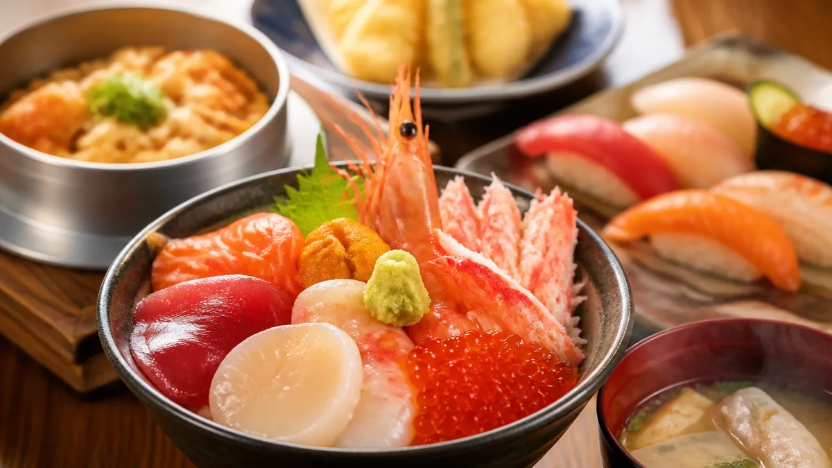 釜飯も回転寿司も選べる|3階食堂街の「丼以外」という選択肢の解説画像